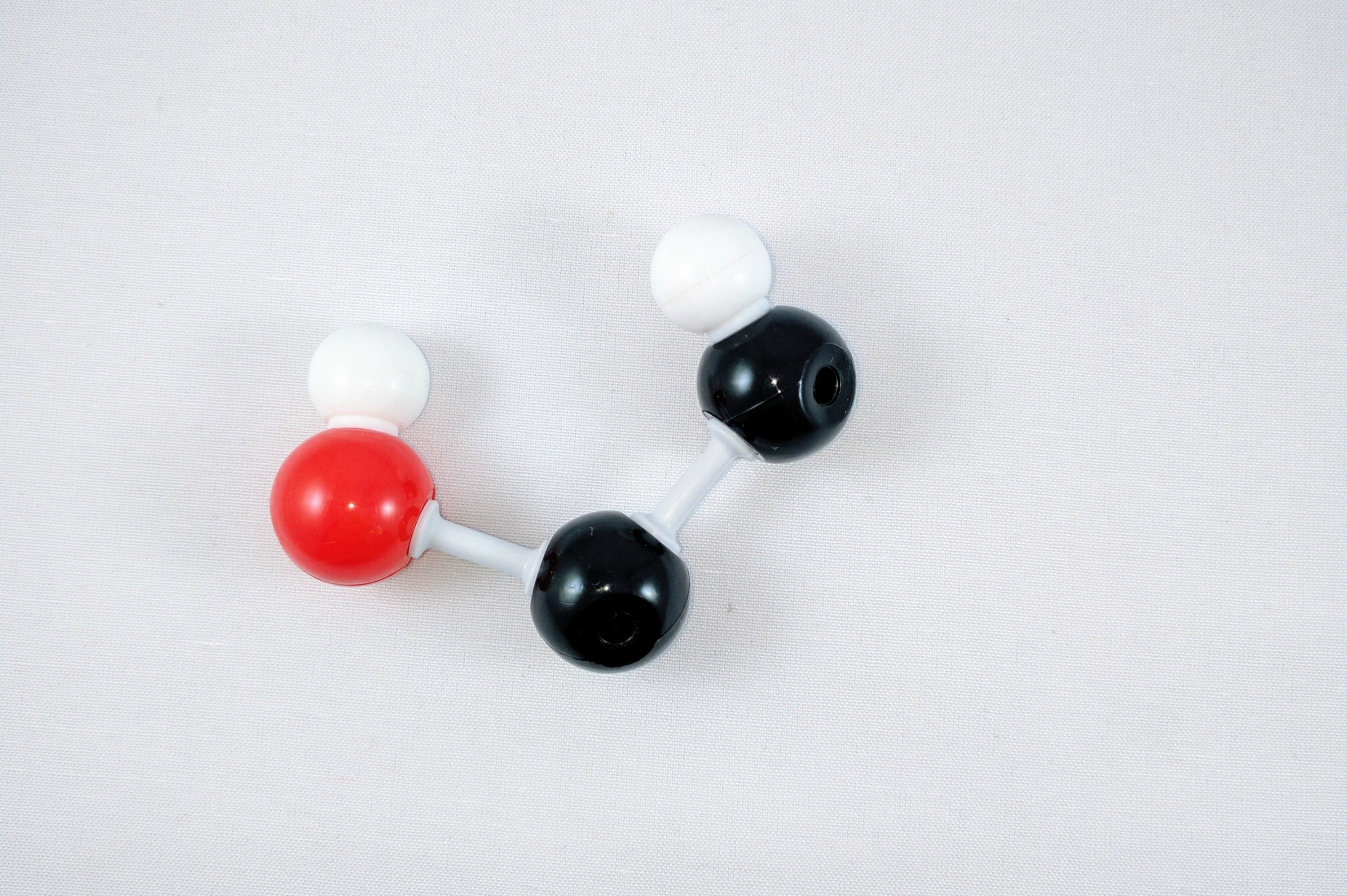 serotonin molecular structure