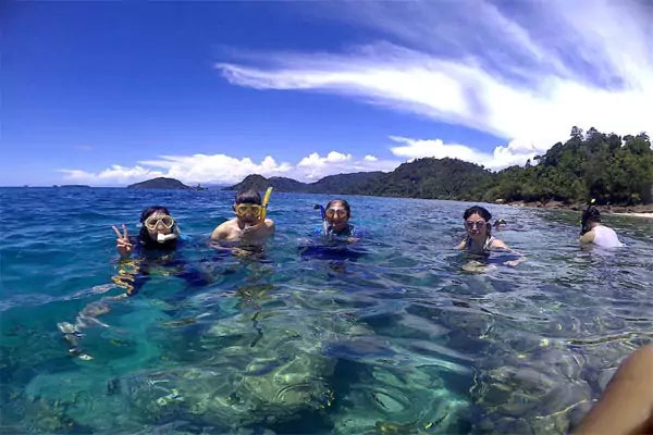 snorkeling dan diving di pulau sikuai