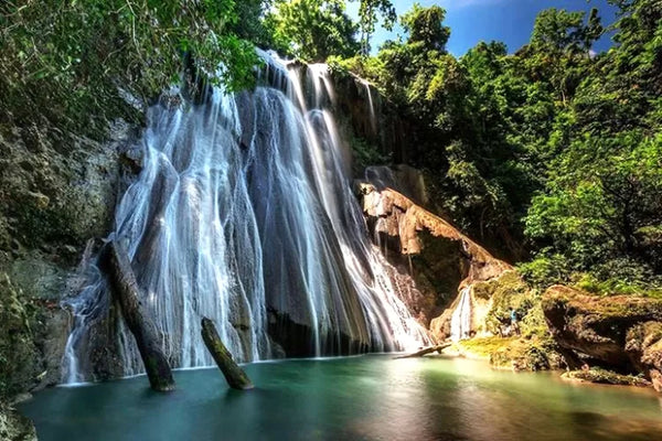 keindahan air terjun batanta