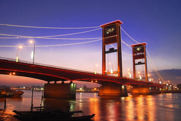 pemandangan jembatan ampera kota palembang di sore hari