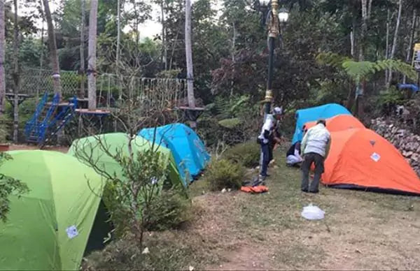 kawasan camping di sungai mudal