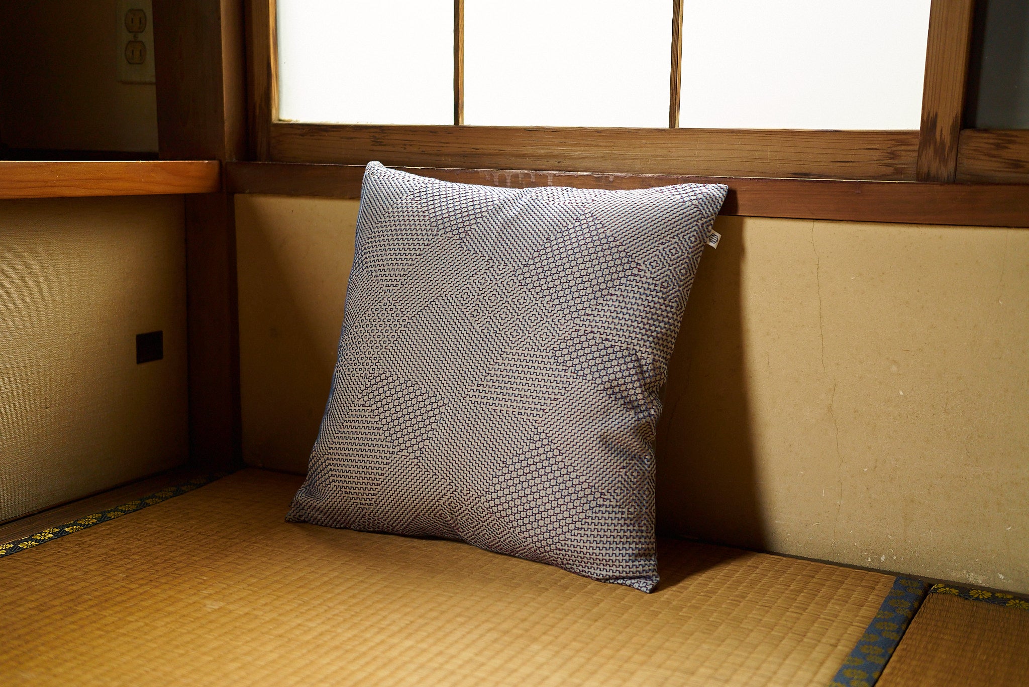 Cushion-MON SASHIKO-