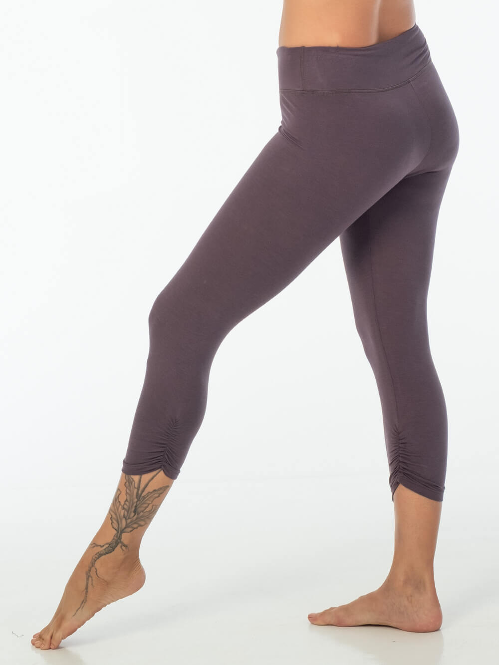 Bamboo Capri Leggings Tights - Cobalt – Naturally Canada