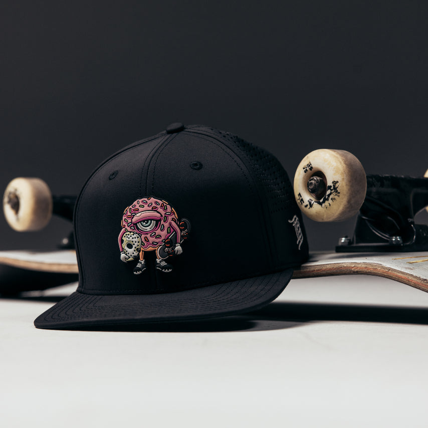 HAT WITH SKATEBOARD