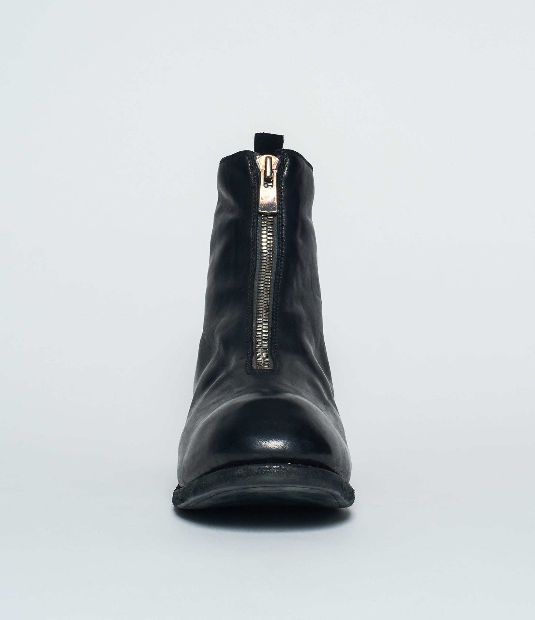 zipper black boots