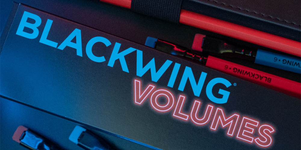 Blackwing Volumes 6 Red and Blue with Box