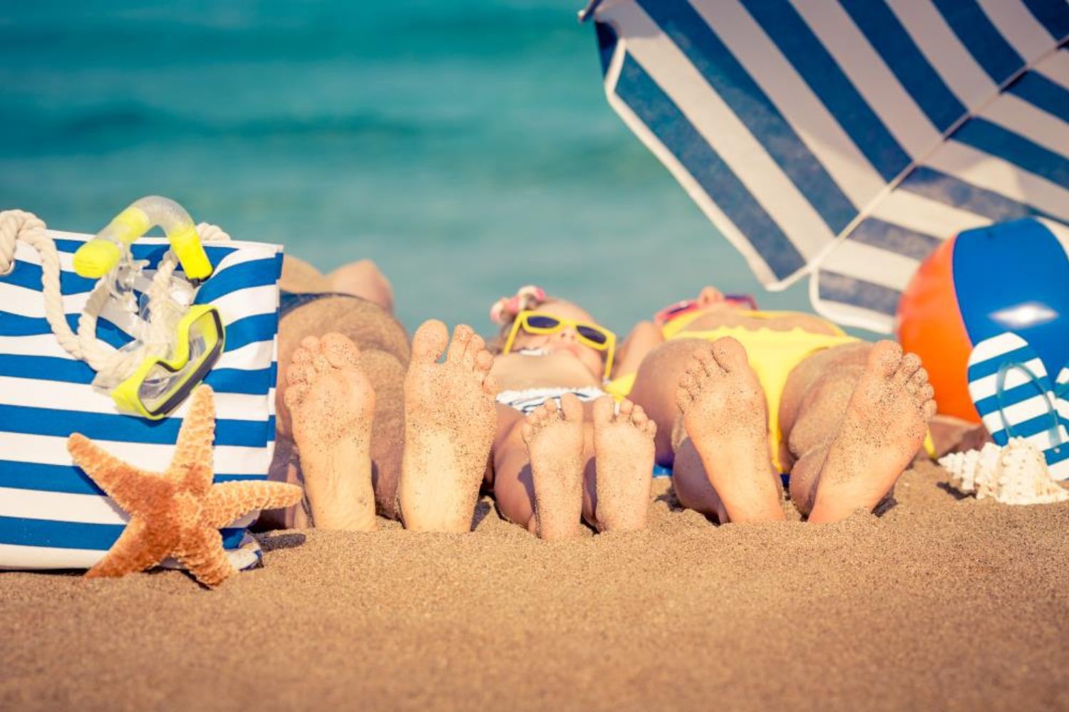 foots photo on beach