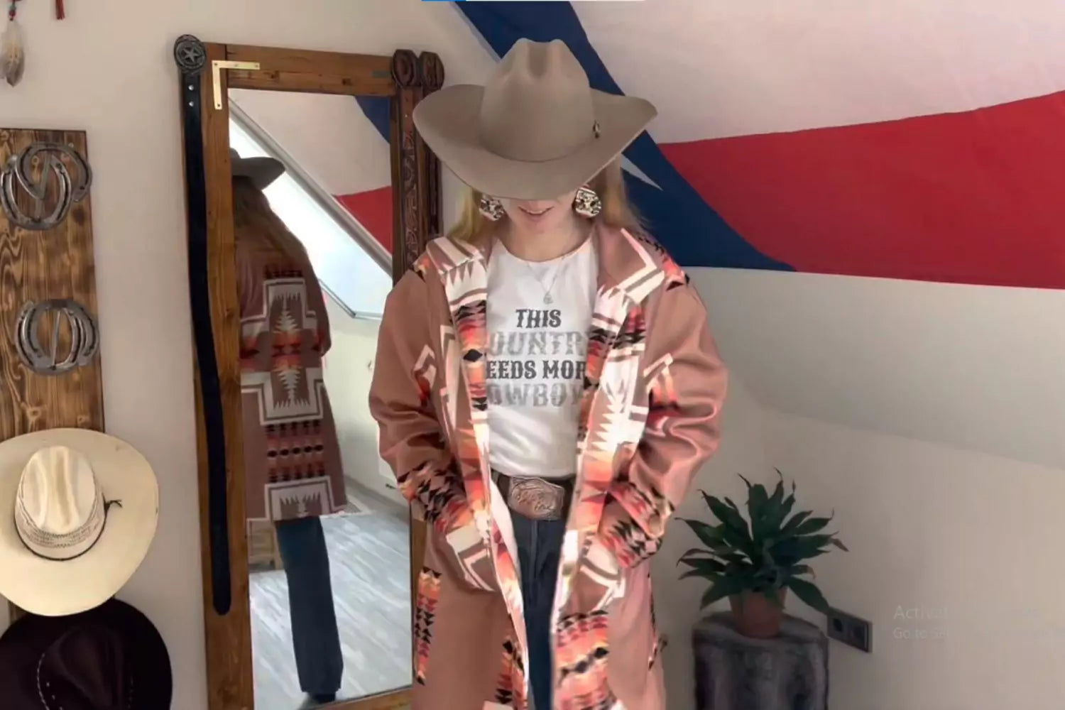 Autumn/Winte Cowgirl Outfit with Long Sleeve T-Shirt, Cowgirl Hat, and Harding Archive Banket