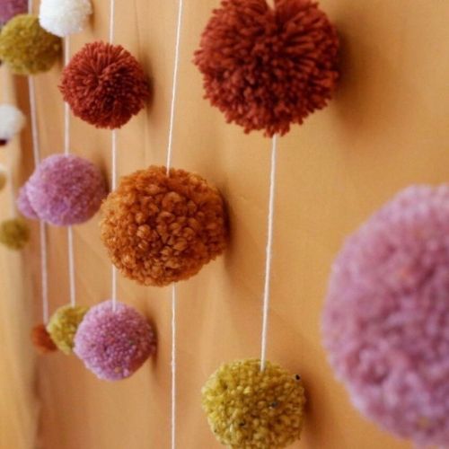 DIY Pom Pom Backdrop