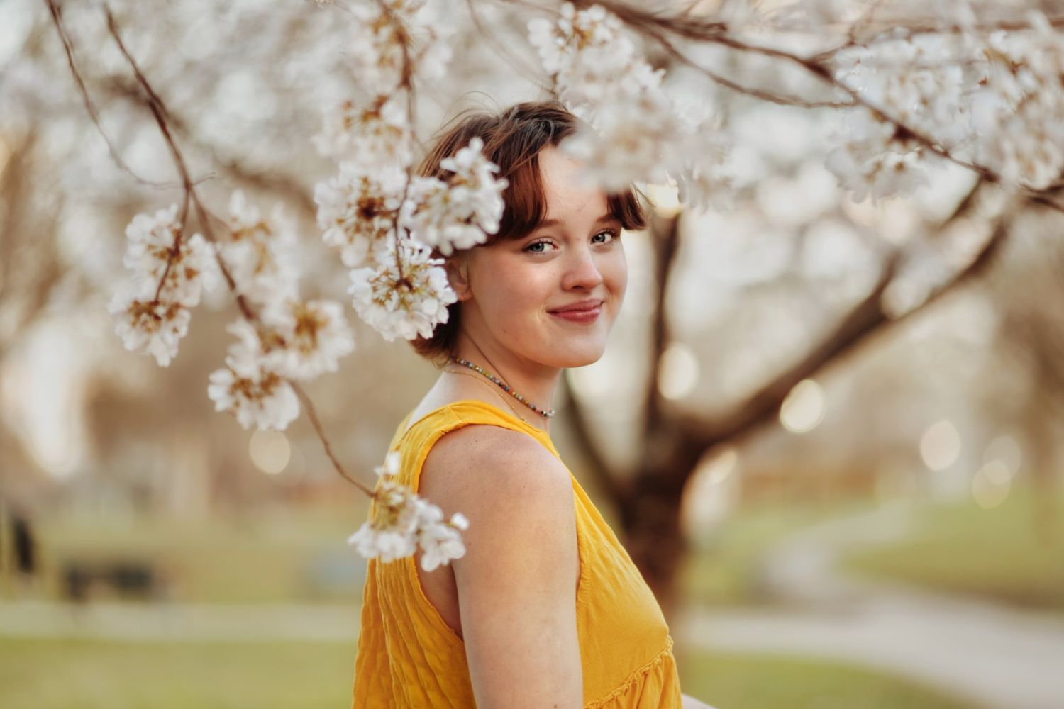 senior girl photo with flowers