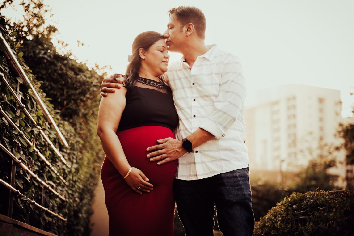 Pregnancy Photos: 6 Ways to Include Your S. O. | James Hill Photography