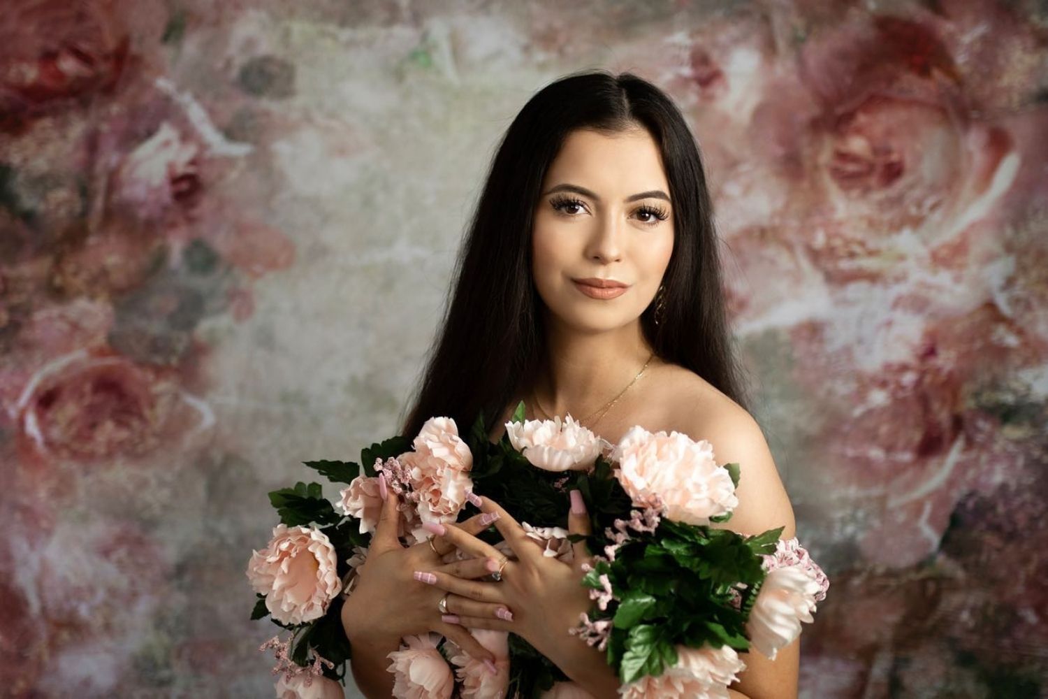 woman's photo with Kate Oil Painting Flowers Backdrop Vintage Hand Painted Texture Designed by GQ