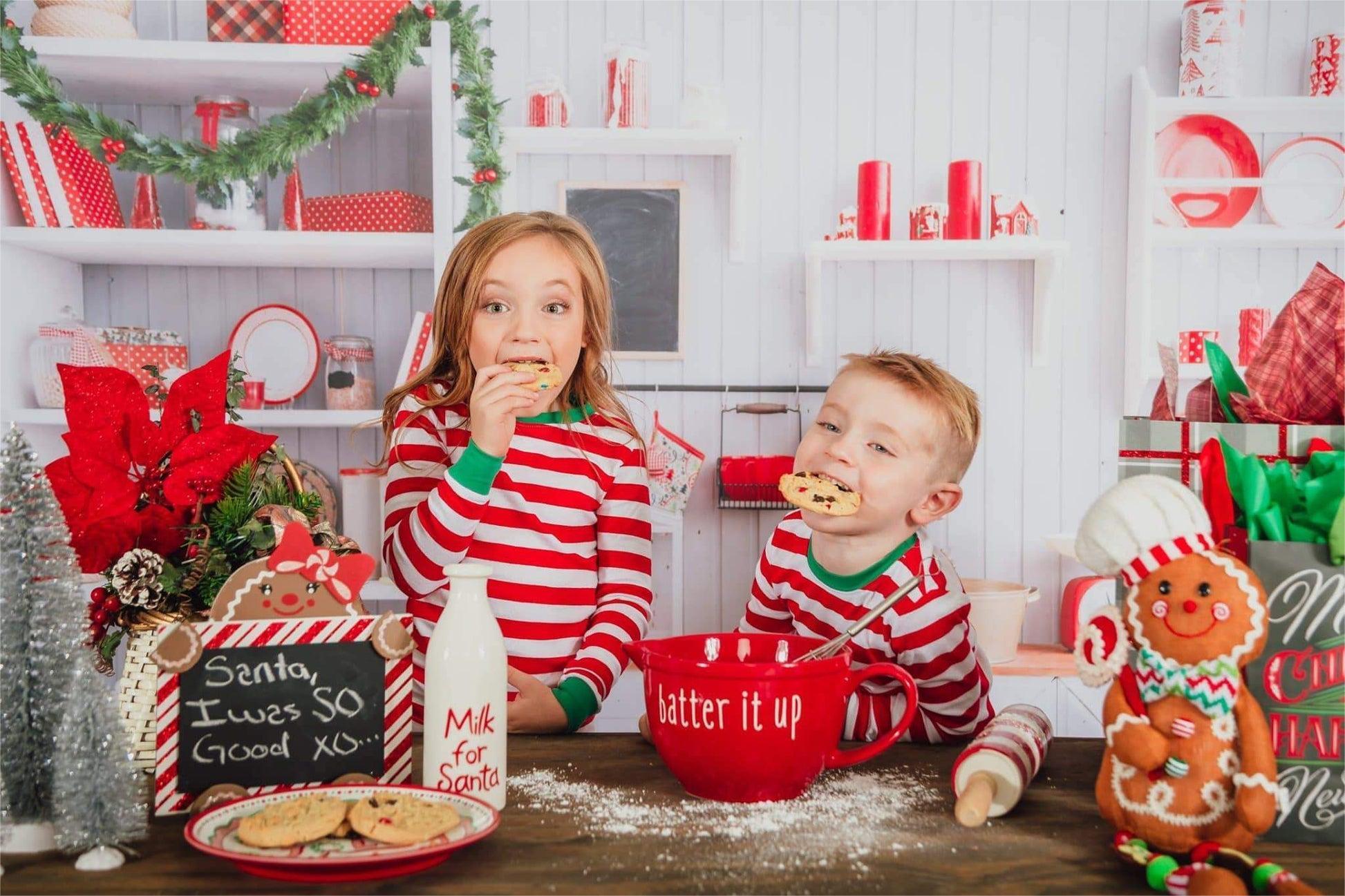 sibling's Christmas photo in the kitchen with Kate Christmas Kitchen Backdrop White Wall for Photography