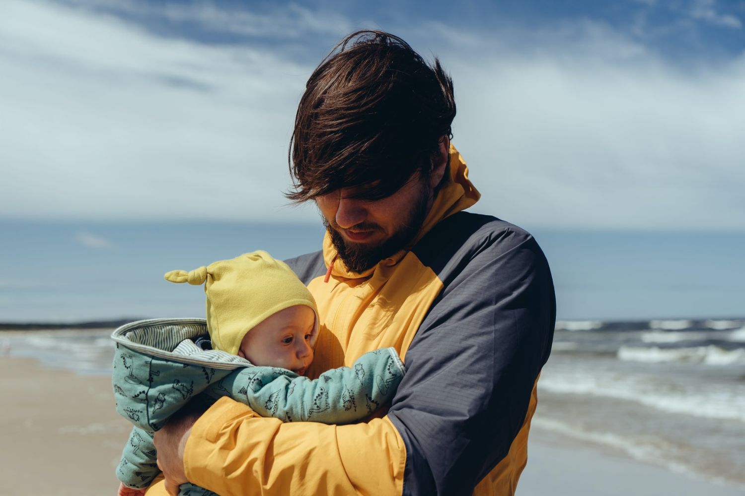dad-and-baby Photo by Peter Dlhy on Unsplash