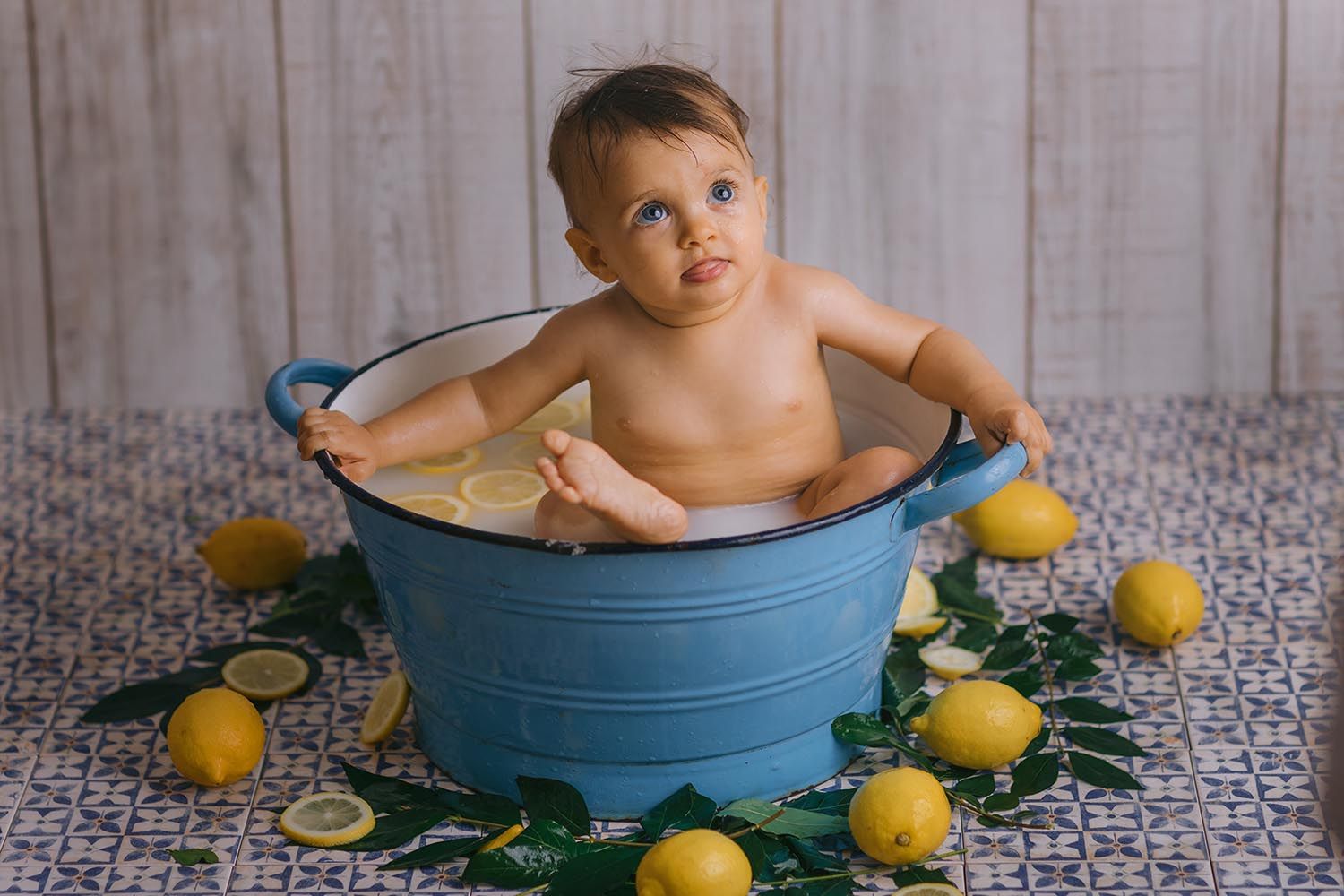 baby milk bath photo with lemon decorations