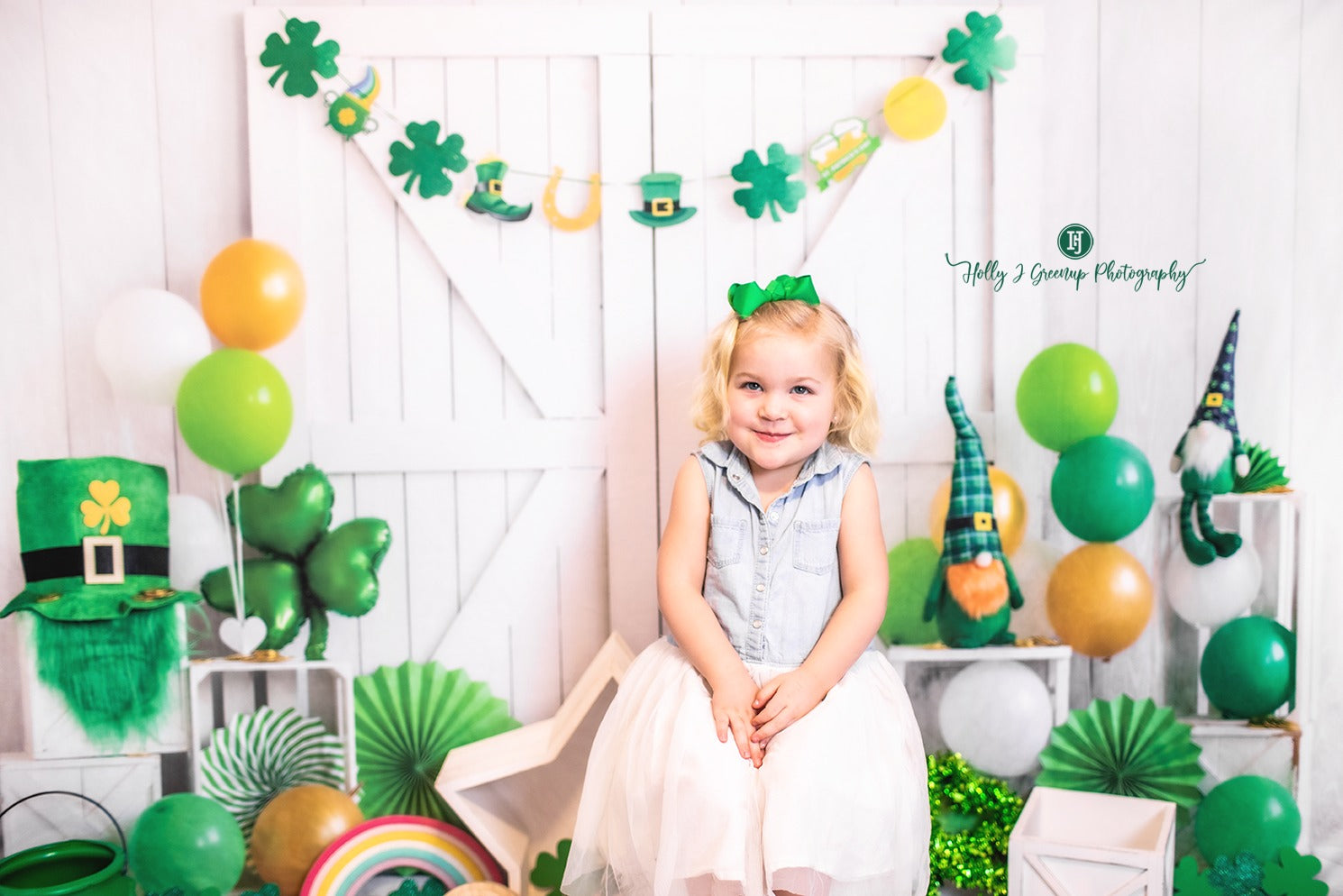 Easy Streamer Rainbow Backdrop for St. Patrick's Day - Daily Party