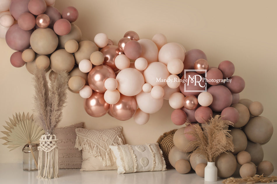 https://cdn.shopify.com/s/files/1/1619/4221/products/KateBohoBalloonsBackdropMacramePillowsforPhotography7x5ftBH1037558D.jpg?v=1661332163&width=950