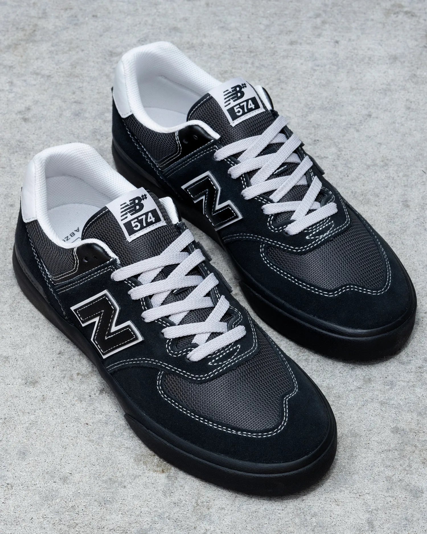 New Balance Numeric 574 Vulc Skate Shoes (Black / Grey)