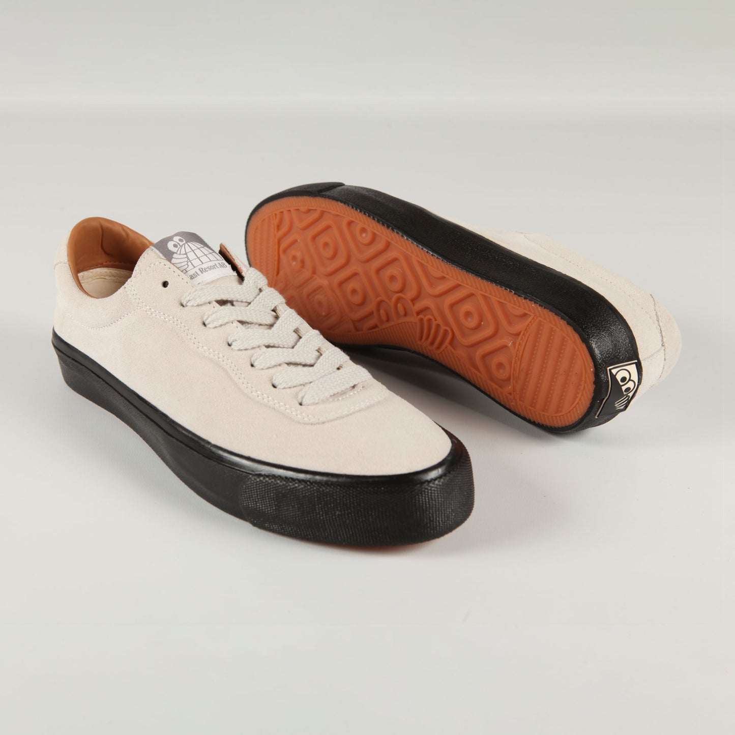 Last Resort 'VM001 Suede Lo' Skate Shoes (White / Black)