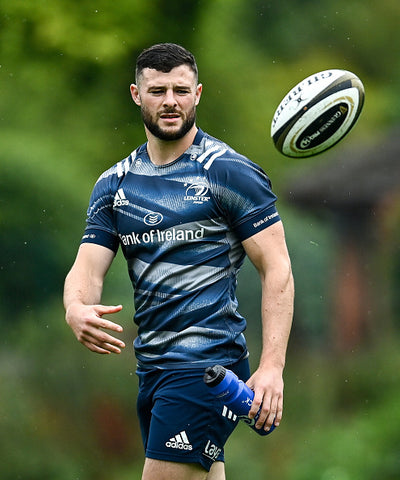 Robbie Henshaw blue top and shorts ball