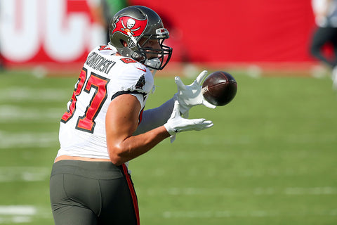 Rob Gronkowski catches ball biceps 