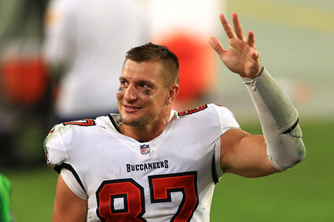 NFL 87 Rob Gronkowski waving