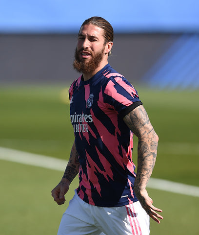 Sergio Ramos white shorts pink and blue stripes