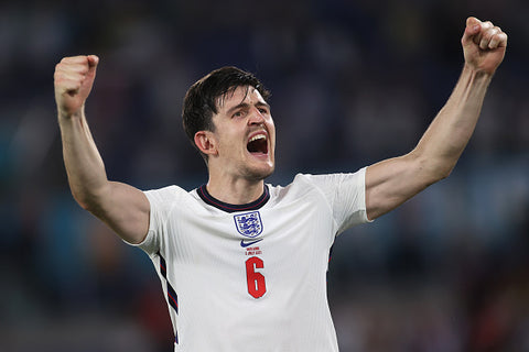 harry maguire cheers engalnd kit