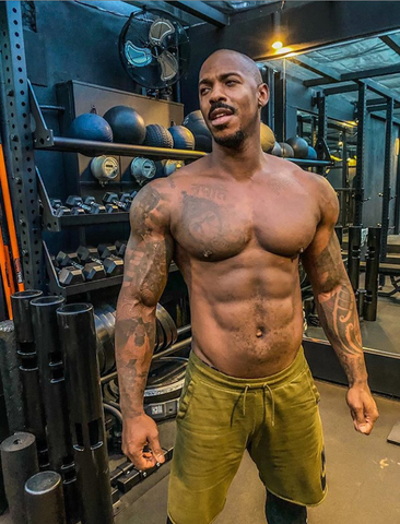 Mehcad Brooks in gym topless