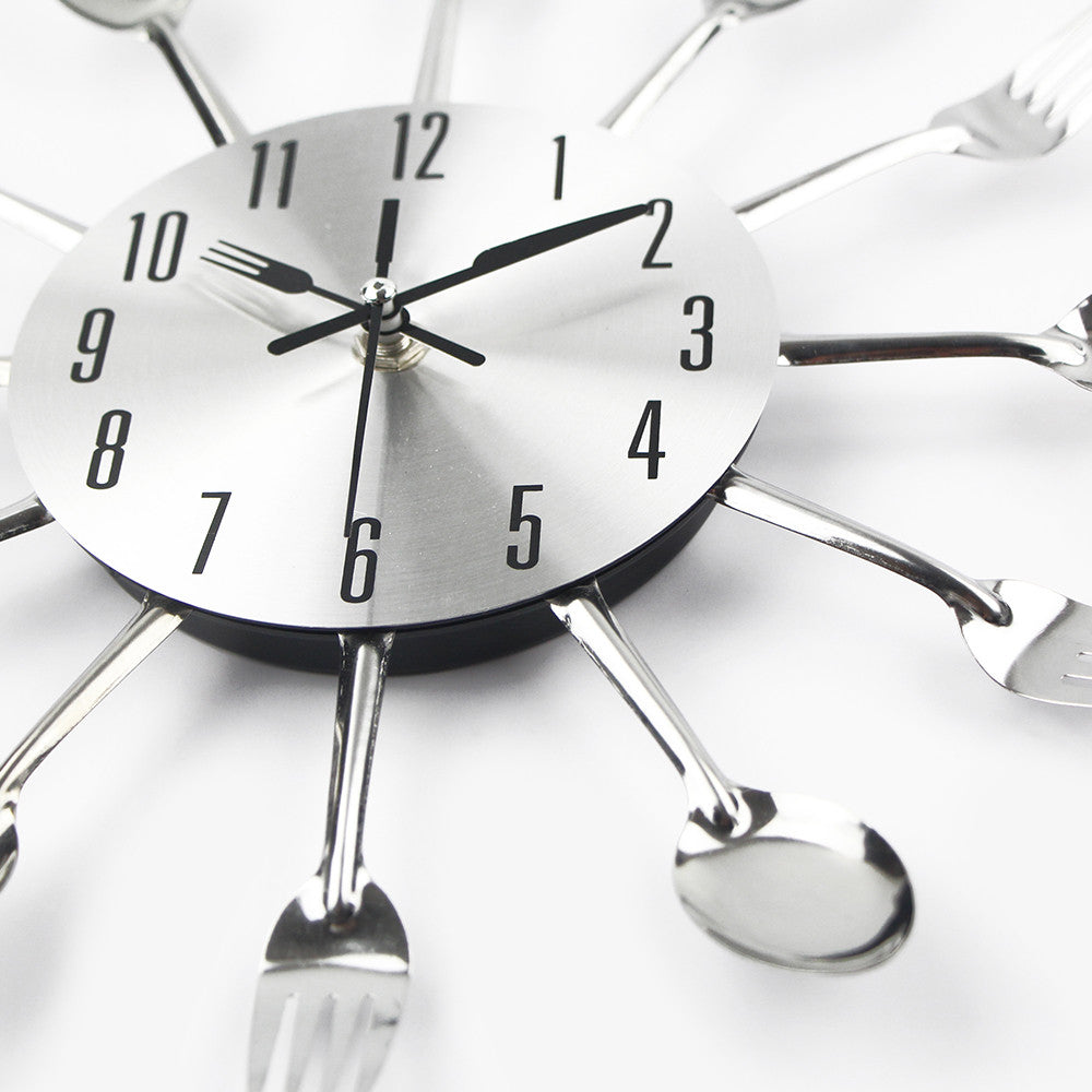 2017 New Modern Kitchen Wall Clock Sliver Cutlery Clocks Spoon Fork