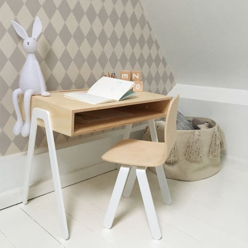 small childrens desk and chair