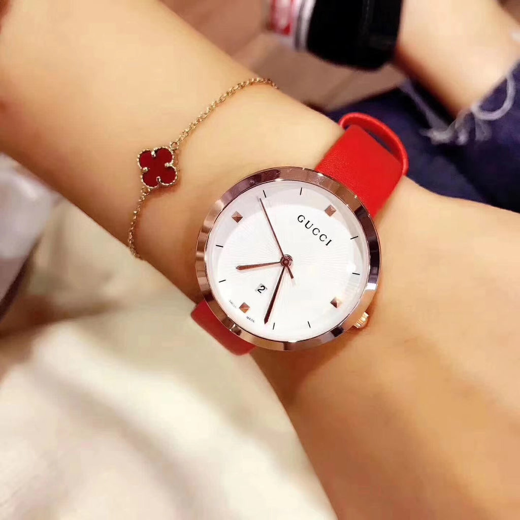 gucci red watch