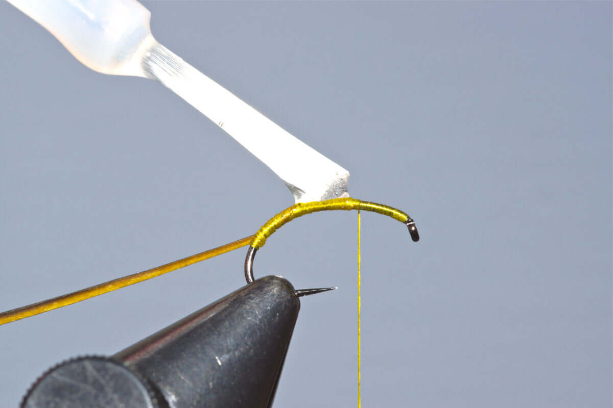 How to Tie. The Shuttlecock CdC Fly