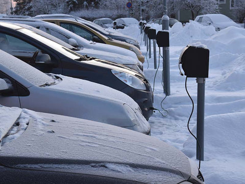 Car connection power supply with Warmda engine heater