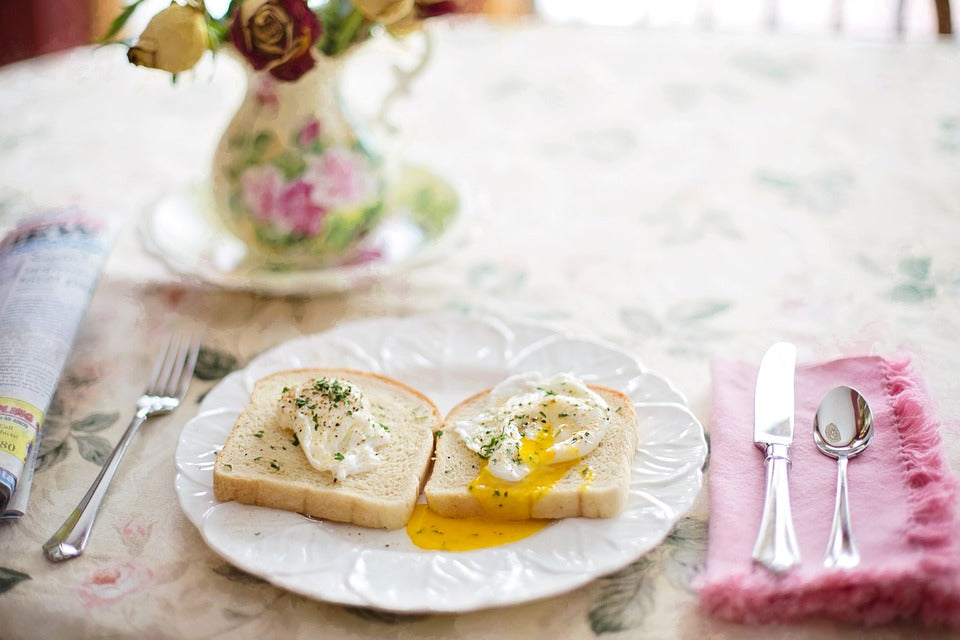 poached eggs on toast