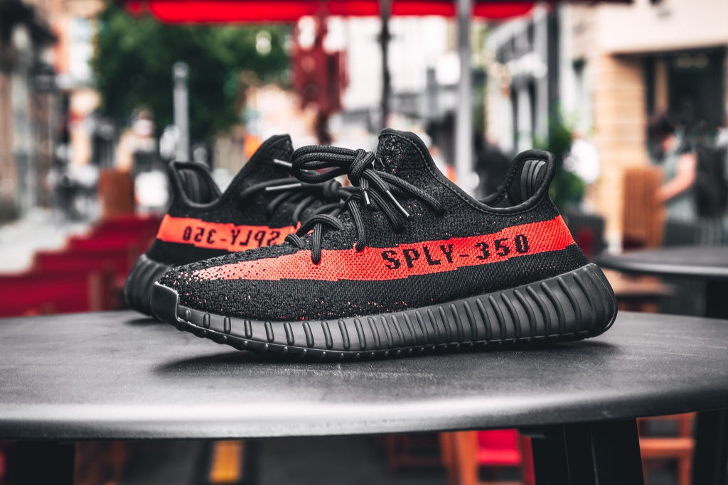 Yeezy Boost 350 V2 Bred