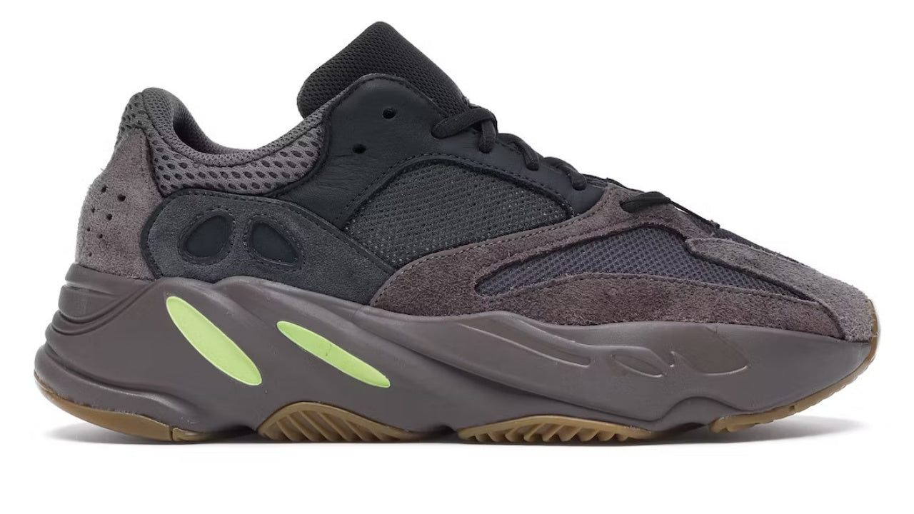 Yeezy 700 Mauve