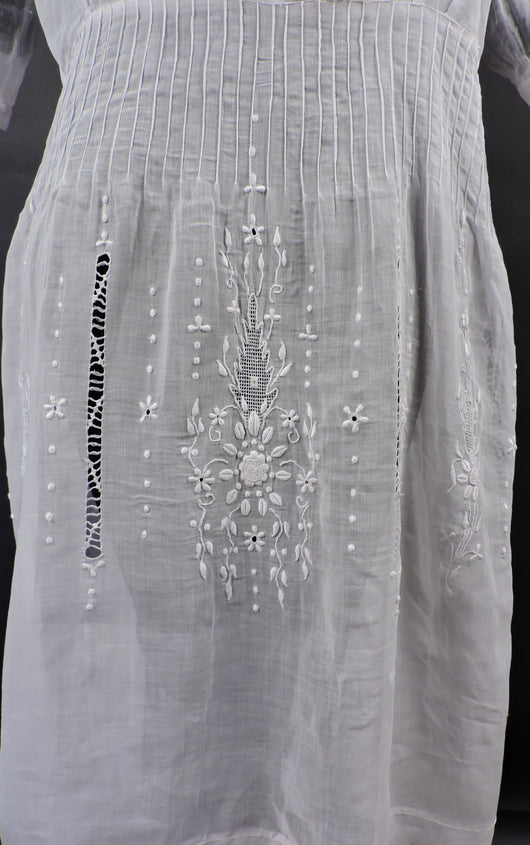 ANTIQUE 1920'S HUNGARIAN WHITE ON WHITE HAND EMBROIDERED SHEER