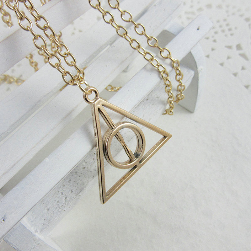 Women Classic Chain Necklace Metal Gift Pendants Necklaces Triangle Statement Jewelry