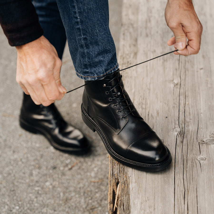 Men’s black leather lace-up Boots for winter | Velasca