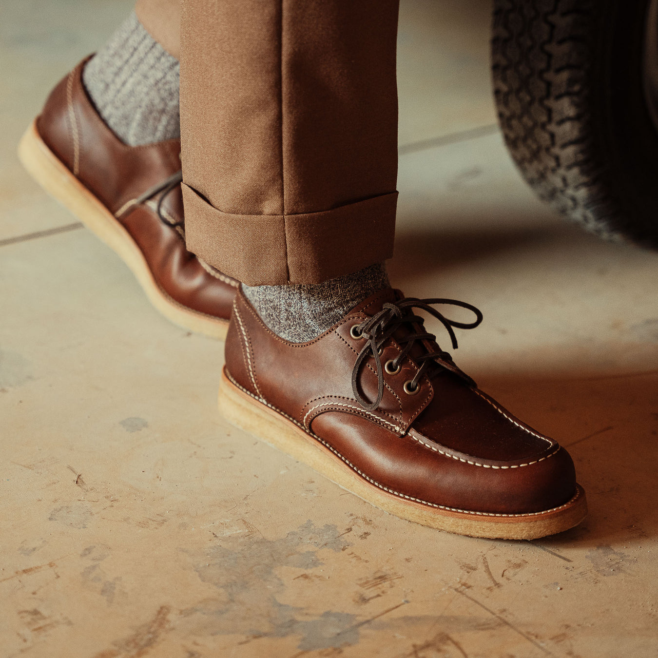 Men’s derby shoes in smooth leather and para sole | Velasca