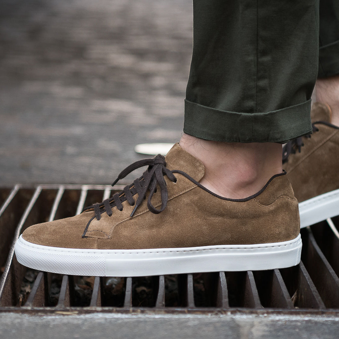 Men’s beige suede leather low Sneakers | Velasca