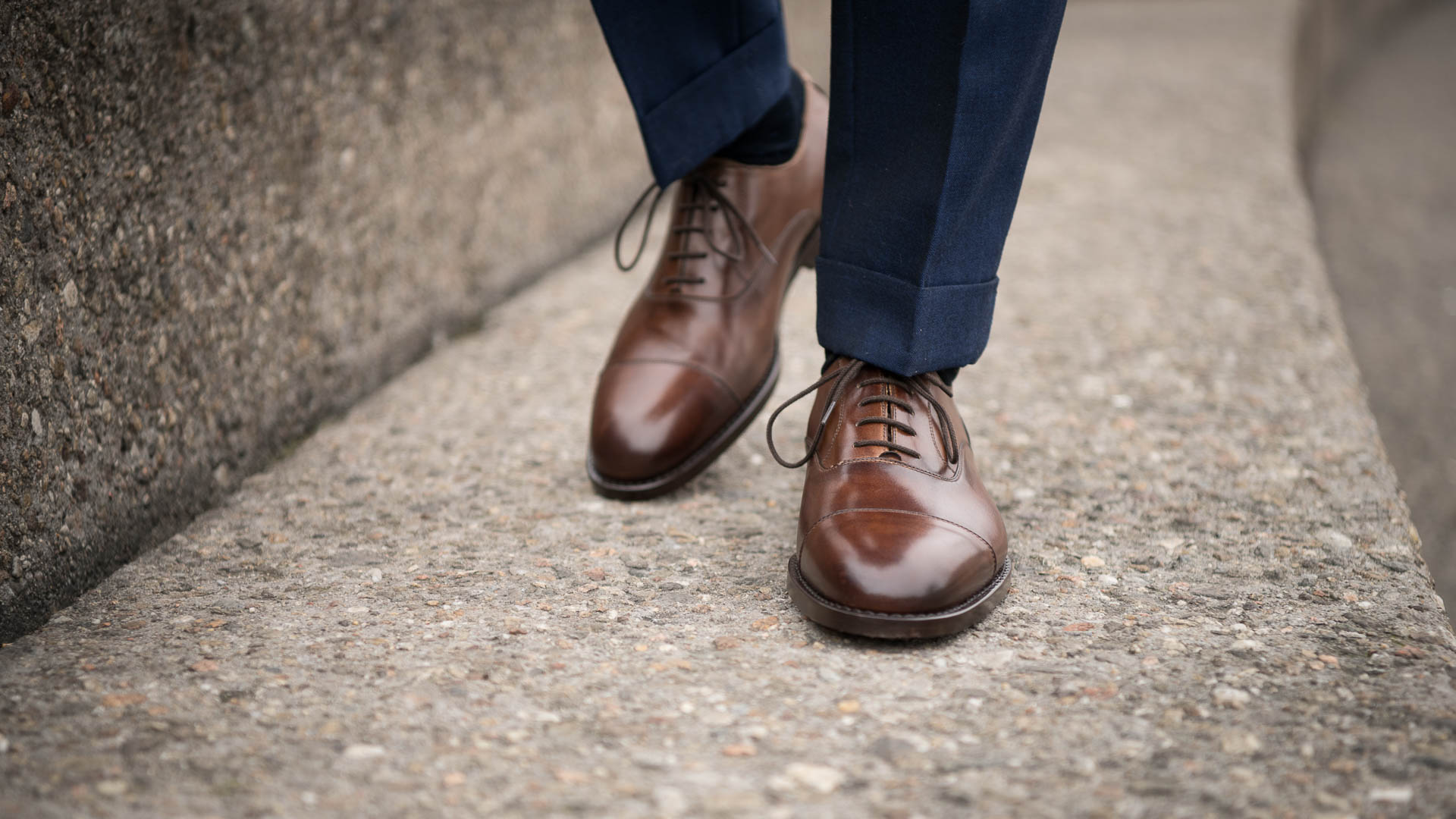 Men’s hand-dyed brown leather Oxfords | Velasca