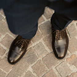 Men’s dark brown leather Oxford shoes | Velasca