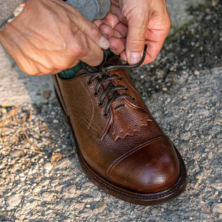 Casual cap toe derby with brown kudu grain leather | Velasca