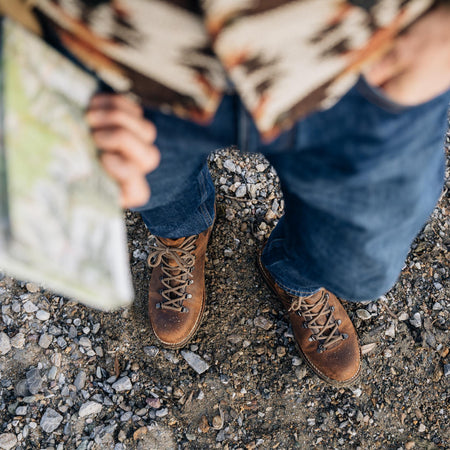 Men's hiking boots in greased suede leather | Velasca