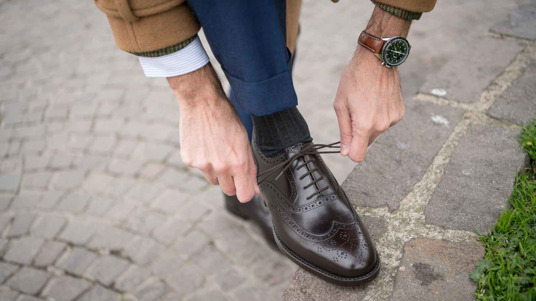 Men’s dark brown full-brogue leather Oxfords | Velasca