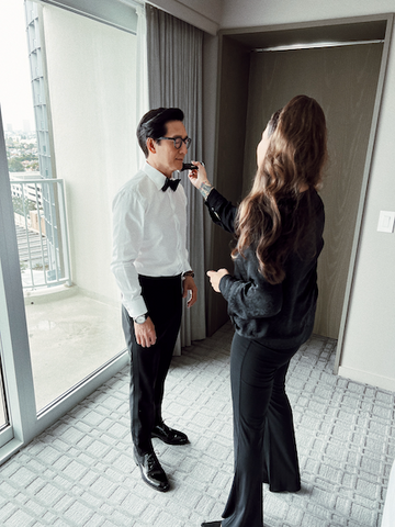 Anissa Salazar grooming Ke Huy Quan for the Oscars