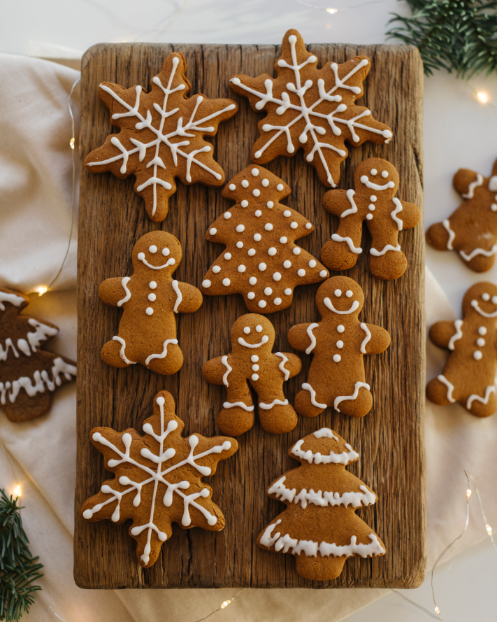 christmas cookie decorating station. www.lumitory.com