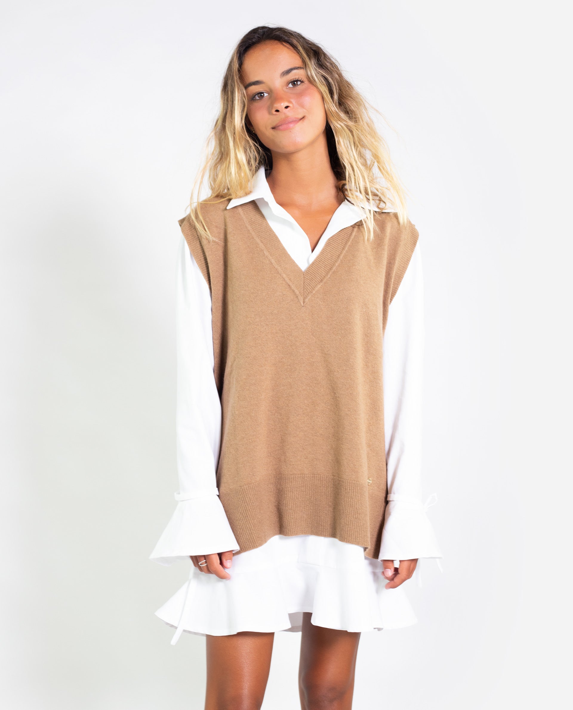 Jersey fino sin mangas beige largo mujer | Jerseys chicas THE-ARE